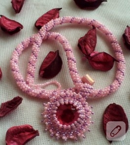 Pembe güneş çiçeği kolye