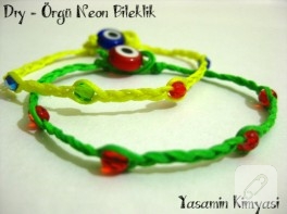 Örgü neon bileklik yapımı