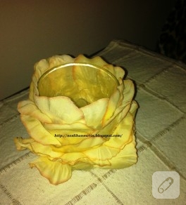 Yapay Çiçeklerden Tealight Bardağı
