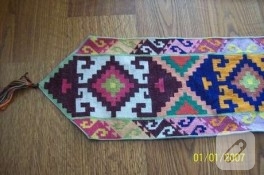 Şark köşesi yapmak isteyenlere kanaviçe kilim deseni