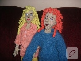 kıvırcık saçlı amigurumi kız bebeklerim :)
