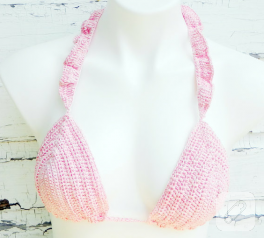 Örgü bikini ve bebek pembesi saflığı