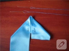 Kurdeleden Saç Lastiğine Çiçek Yapımı..
