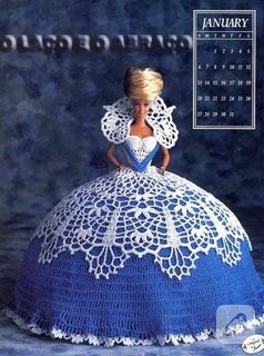 Barbie bebeklere dantel elbise yakışır..