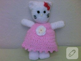 KNITTED HELLO