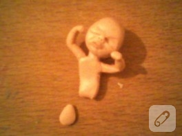 fimo bebeğimizin gövdesini yapalım