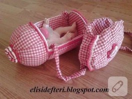Oyuncak bebek puseti ve çantası