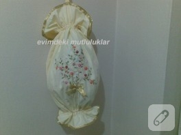 Kurdele nakışı poşetlikler ve havlu