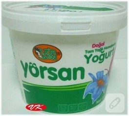 Yoğurt kabından mutfak çöpü