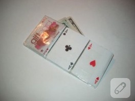 Oyun kartlarından cüzdan