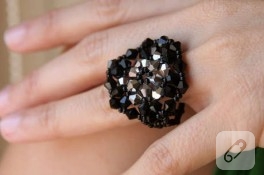 Swarovski kristalleriyle örme yüzük