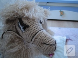 Amigurumi deve