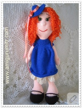 Amigurumi kıvırcık saçlı bebek