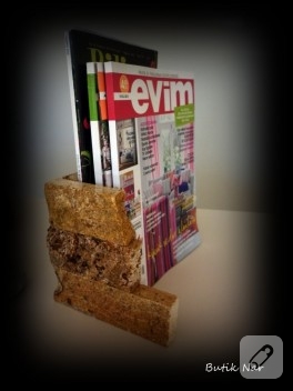 Taştan kitap tutacağı