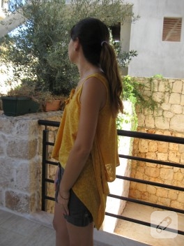 Ornitorenk Handmade’in simetrik salaş tişörtü