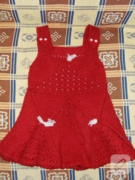 Kırmızı bebek elbisesi