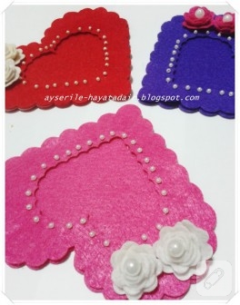 Keçe kalp çerçeve – magnet
