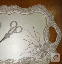 Nişan tepsisi ve makası