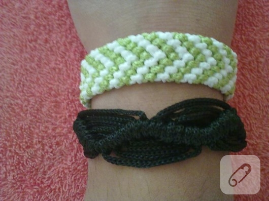 Makrome örgü bileklikler