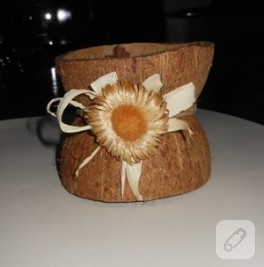 Hindistan cevizi kabuğundan mumluk