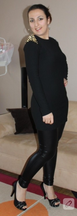 Mini kazak ve zımbalı tunik ikilisi