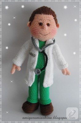 Amigurumi oyuncak doktor bey