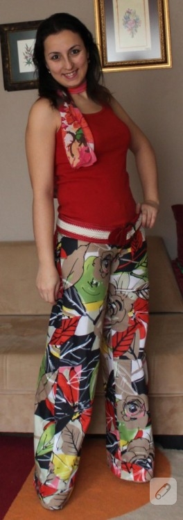 Yazlık çiçekli pantolon