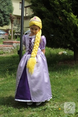 Rapunzel kostümü