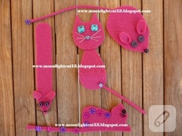 Pembe keçeden kitap ayraçları