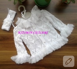Dantelli bebek hırkası ve saç bandı