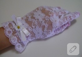 İnce saten fiyonklu, beyaz dantel nikah eldiveni