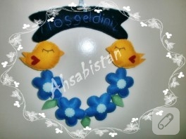 Keçeden sarı kuşlu kapı süsü