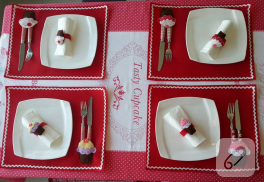 Cupcake aplikeli keçe amerikan servis ve peçetelik