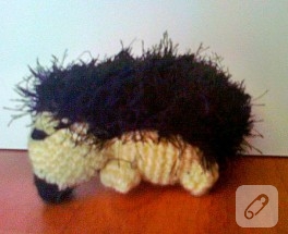 Amigurumi kirpi oyuncak