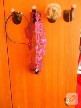 Ayakkabı topuğundan askılık yapımı