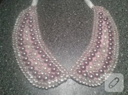 Pembe yaka kolye
