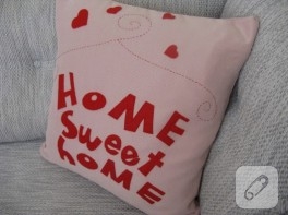 Keçe ile yastık süsleme (pembe yastık)