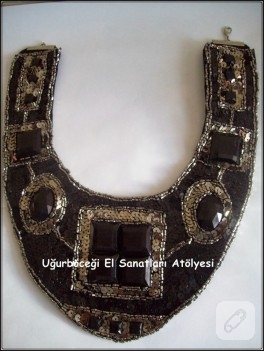 Dantel tunik ve yaka kolye kombini