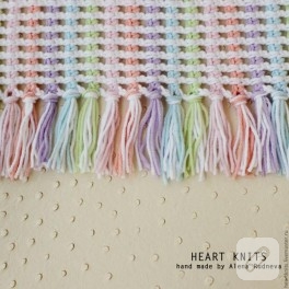 Pastel renklerde bebek battaniyesi