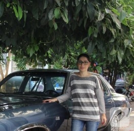 Triko ve suni süet deriden salaş bluz
