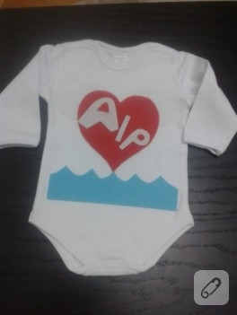 Keçe aplikeli minik bebek badisi