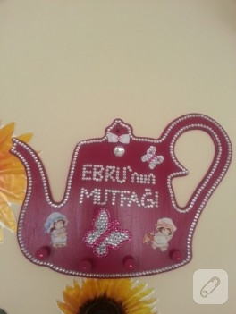 Ahşap mutfak havlu askılığı