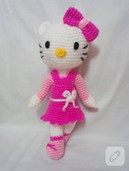 Amigurumi örgü Hello Kitty