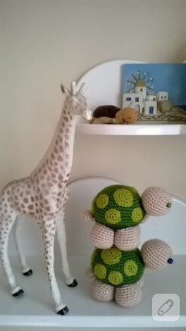 Amigurumi oyuncaklar – sevimli kaplumbağa