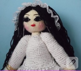 Amigurumi örgü oyuncak gelin bebek