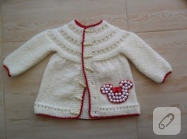 Minnie Mouse aplikeli hırka