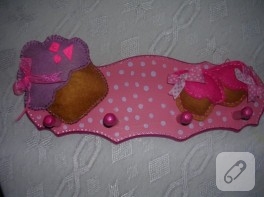 Cupcake süslemeli pembe mutfak askısı