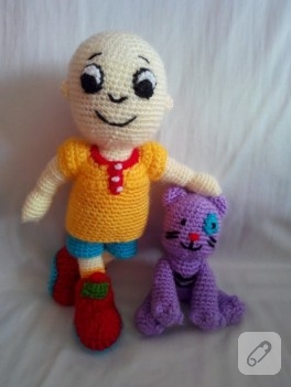 Amigurumi Caillou ve kedisi Gilbert