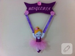 Pembe tütülü balerin kapı süsü