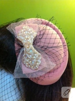Nikah kepi, koyu pudra pembe